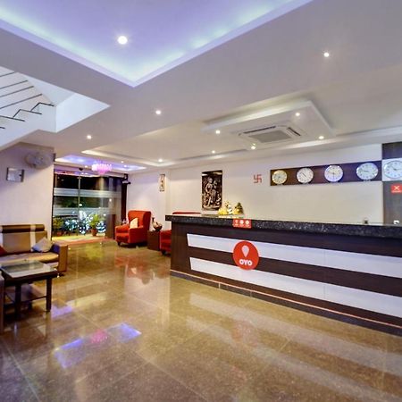 Capital O Hotel Samanvi International Belur  Ngoại thất bức ảnh