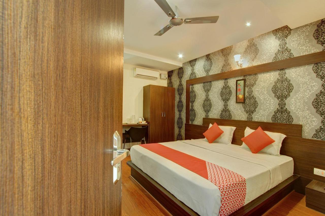 Capital O Hotel Samanvi International Belur  Ngoại thất bức ảnh