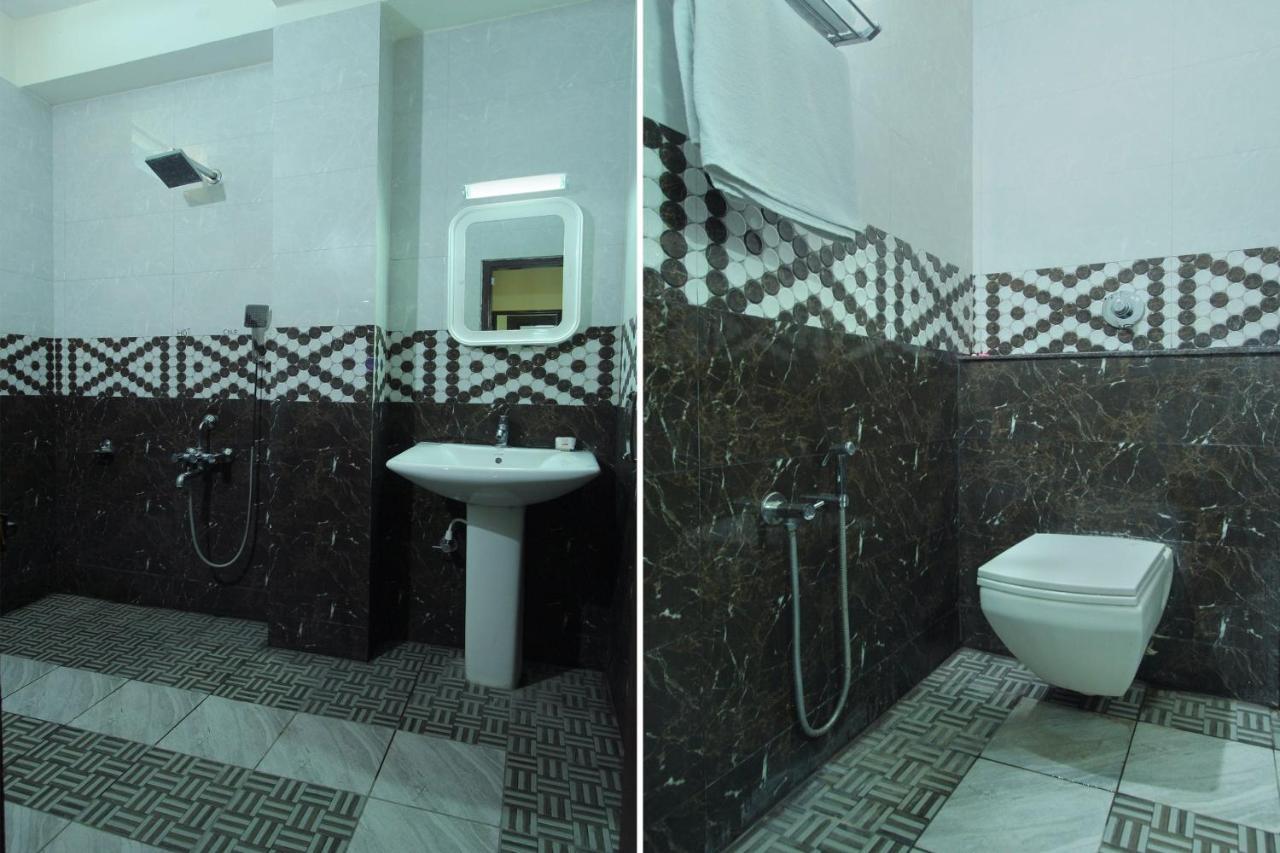 Capital O Hotel Samanvi International Belur  Ngoại thất bức ảnh